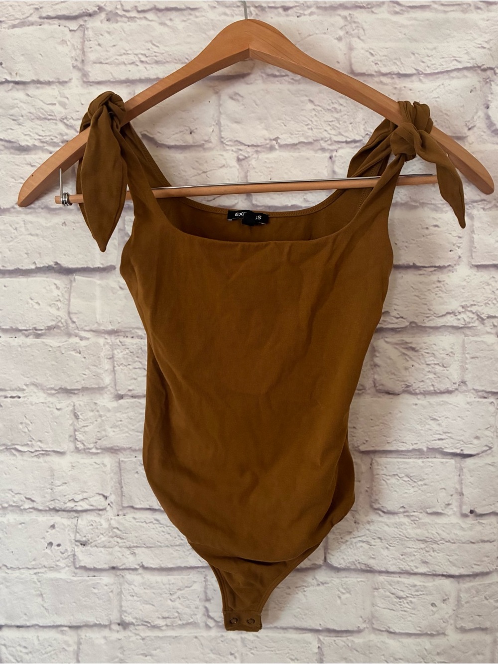 Express Tie-Shoulder One-Piece Bodysuit in Brown XS